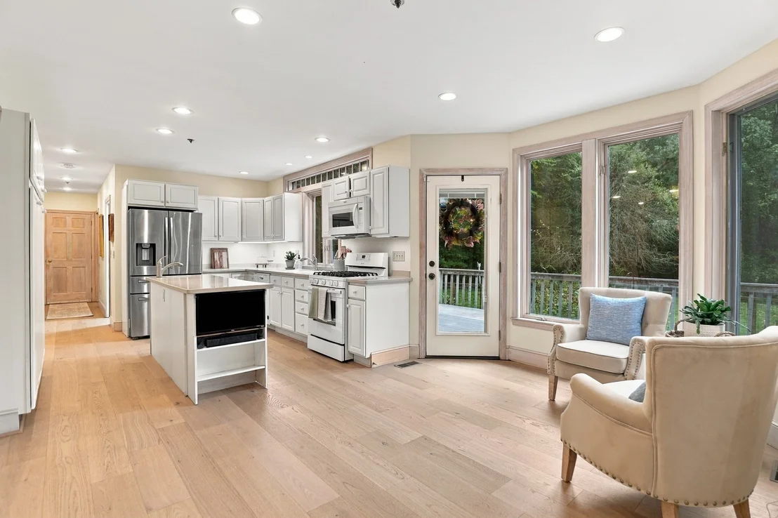 Photo of 9 Fox Run Dr