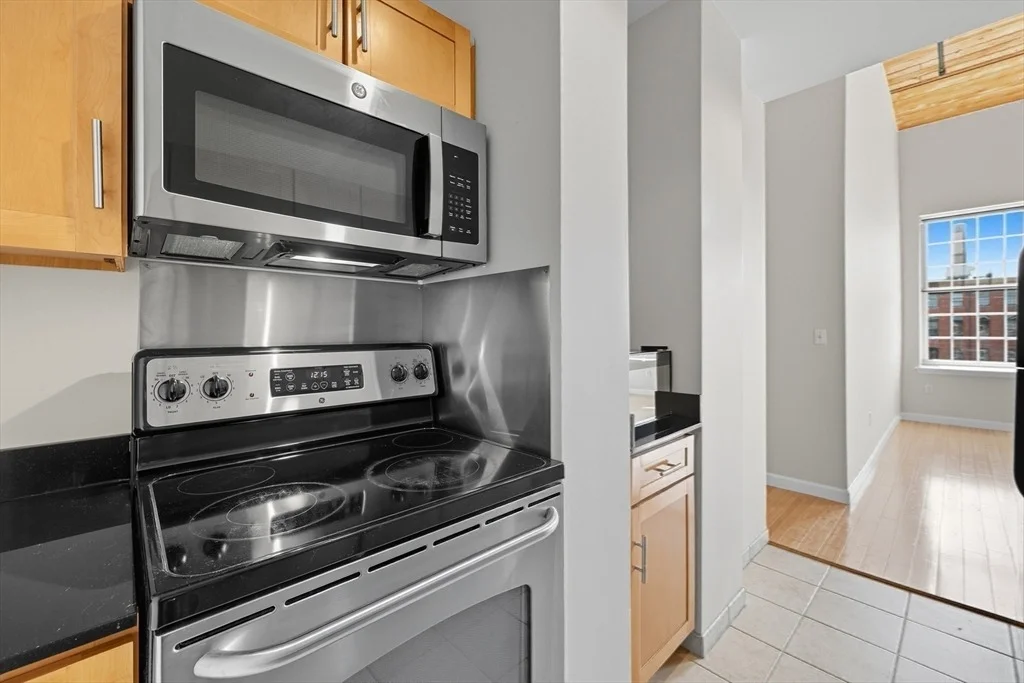Photo of Unit M607 at 52 Lawrence Dr