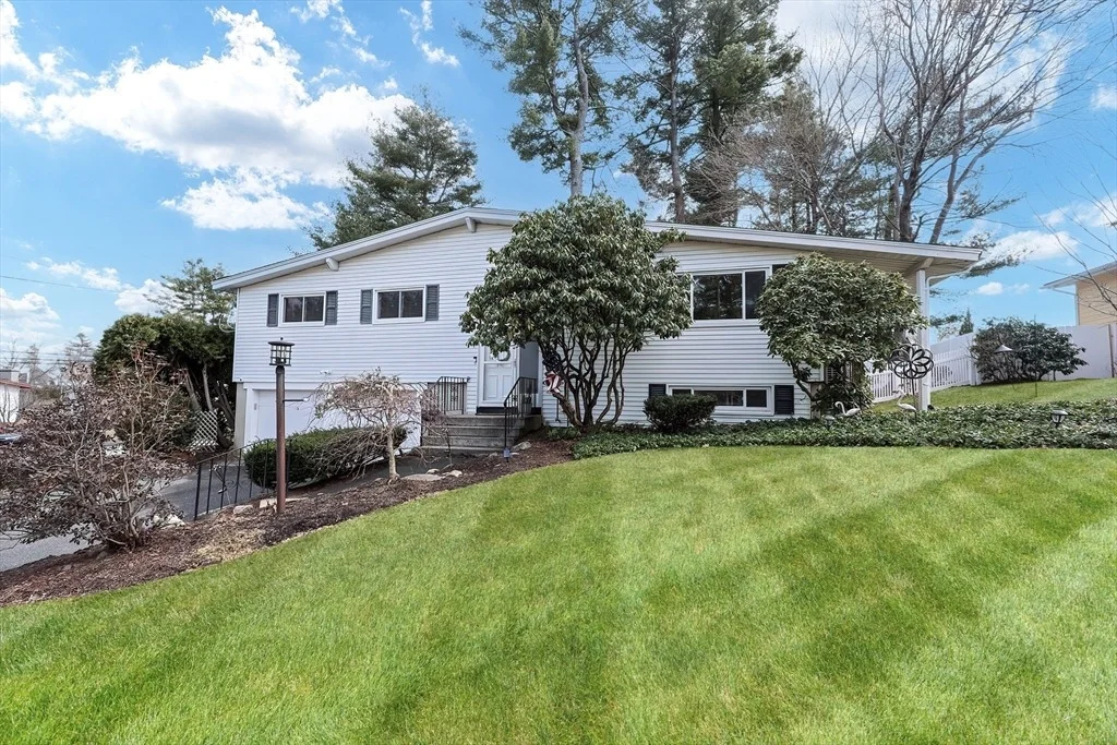 Photo of 33 Debra Lane