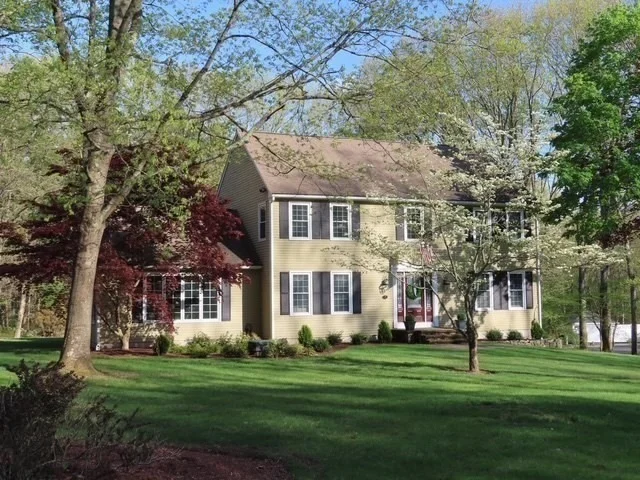 Photo of 7 Bogastow Circle