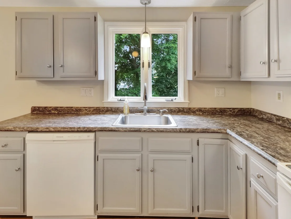 Photo of 16 Andrew Avenue