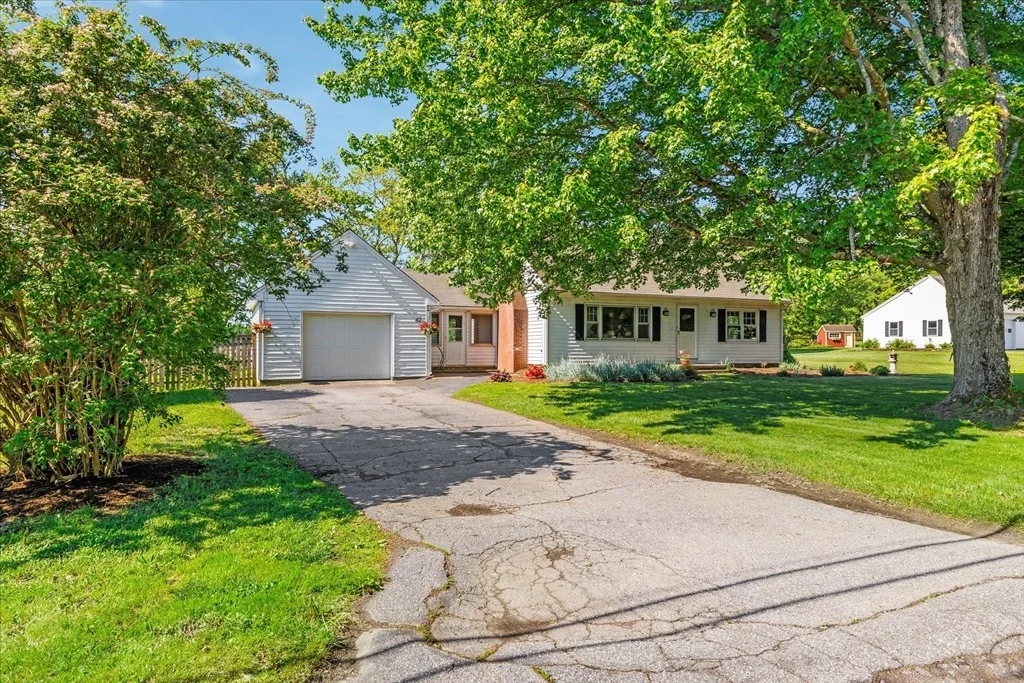 Photo of 42 W Mountain Rd
