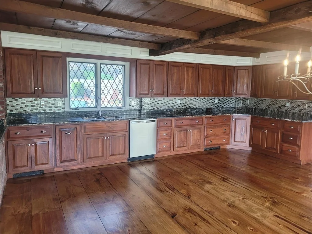 Photo of 143 Pine Hill Rd