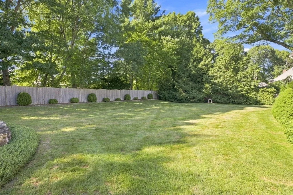 Photo of 3 Copper Beech Dr