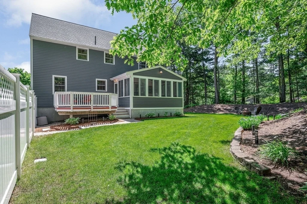 Photo of 37 Apache Way