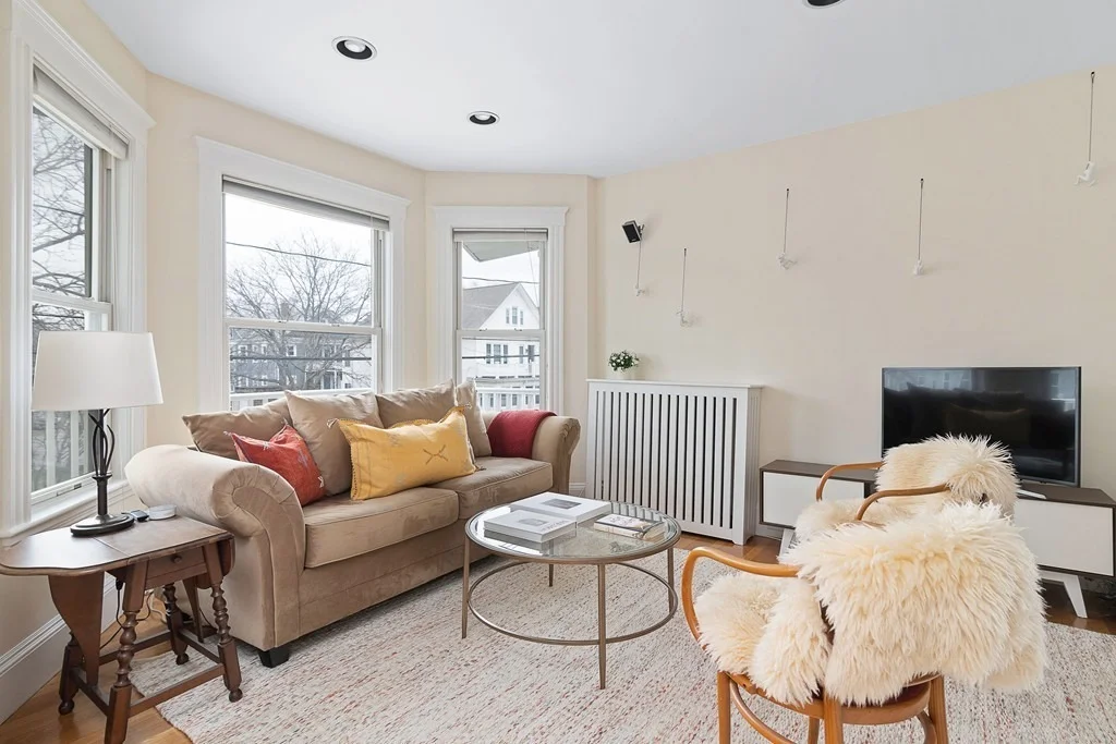 Photo of Unit 2 at 62 Everett Street