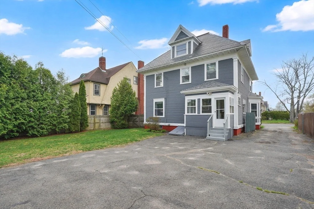 Photo of 227 Forest Park Ave