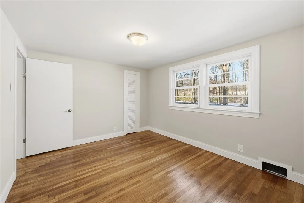 Photo of 76 Beaver Brook Road