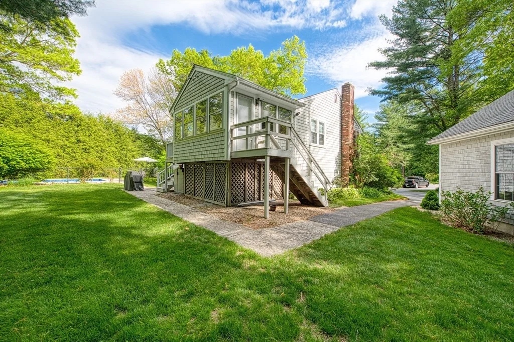 Photo of 25 Laurie Cir