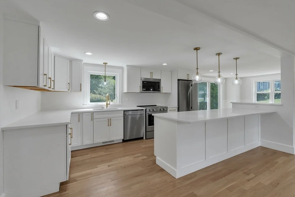 Photo of 10 Briggs Ln