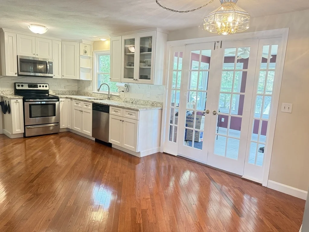 Photo of 6 Larson Rd