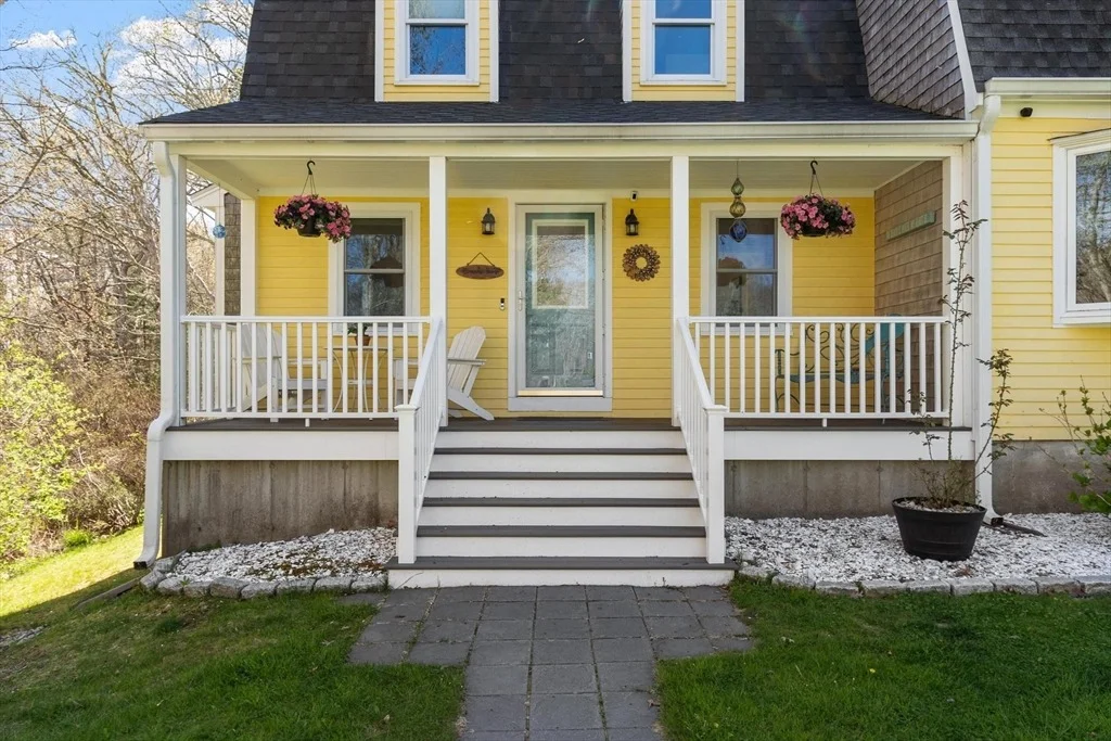 Photo of 22 Fairfield Dr