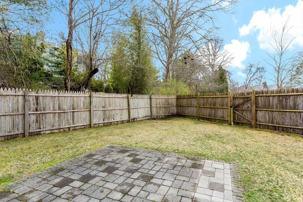Photo of 18 Seabrook Dr