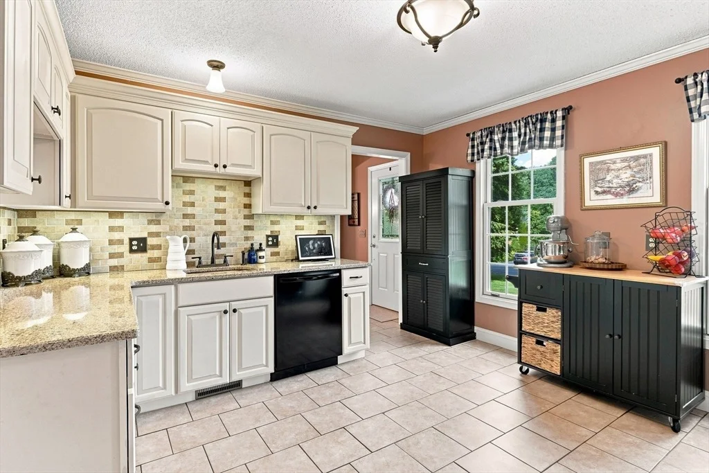 Photo of 30 Sylvan Circle