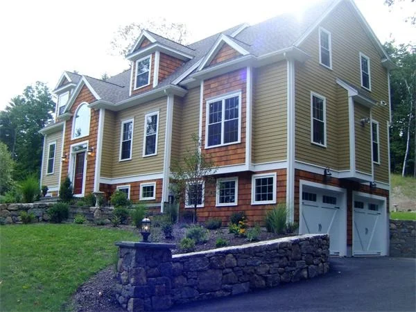 Photo of 136 Packard Rd
