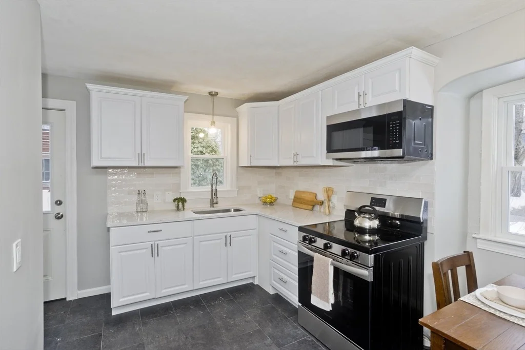 Photo of 61 Saint Jacques Ave