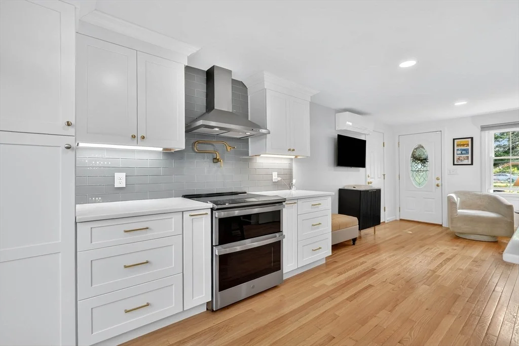 Photo of 9 Longview Dr