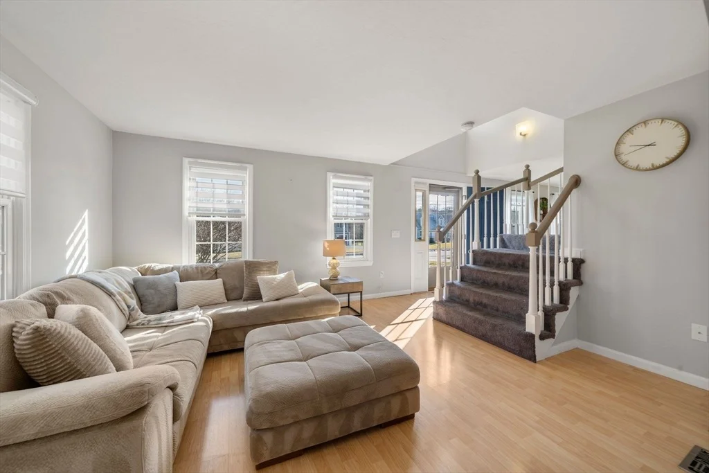 Photo of 35 Nelson Dr