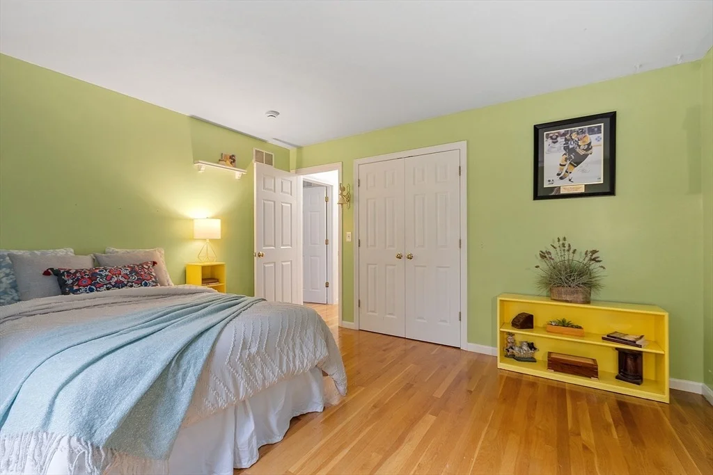 Photo of 6 Winterberry Ln