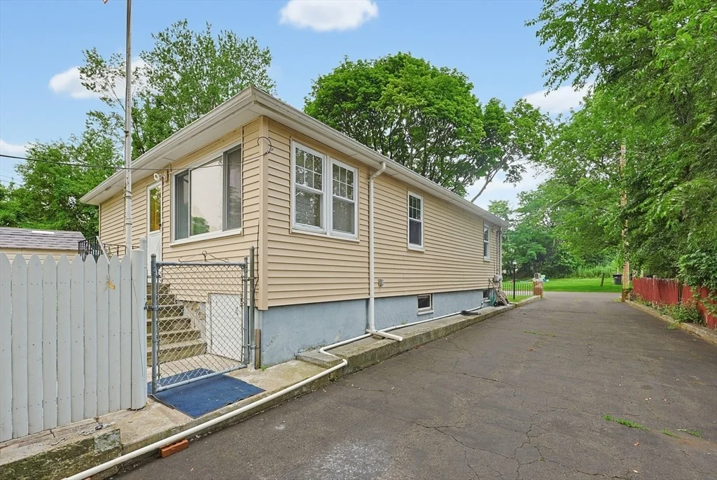 Photo of 53 Blaney Ave