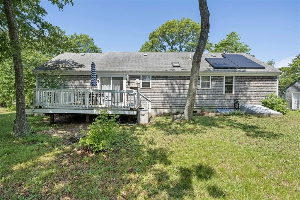 Photo of 16 Lexington Dr
