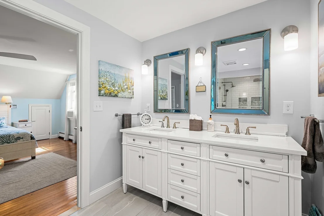 Photo of 102 Elm St