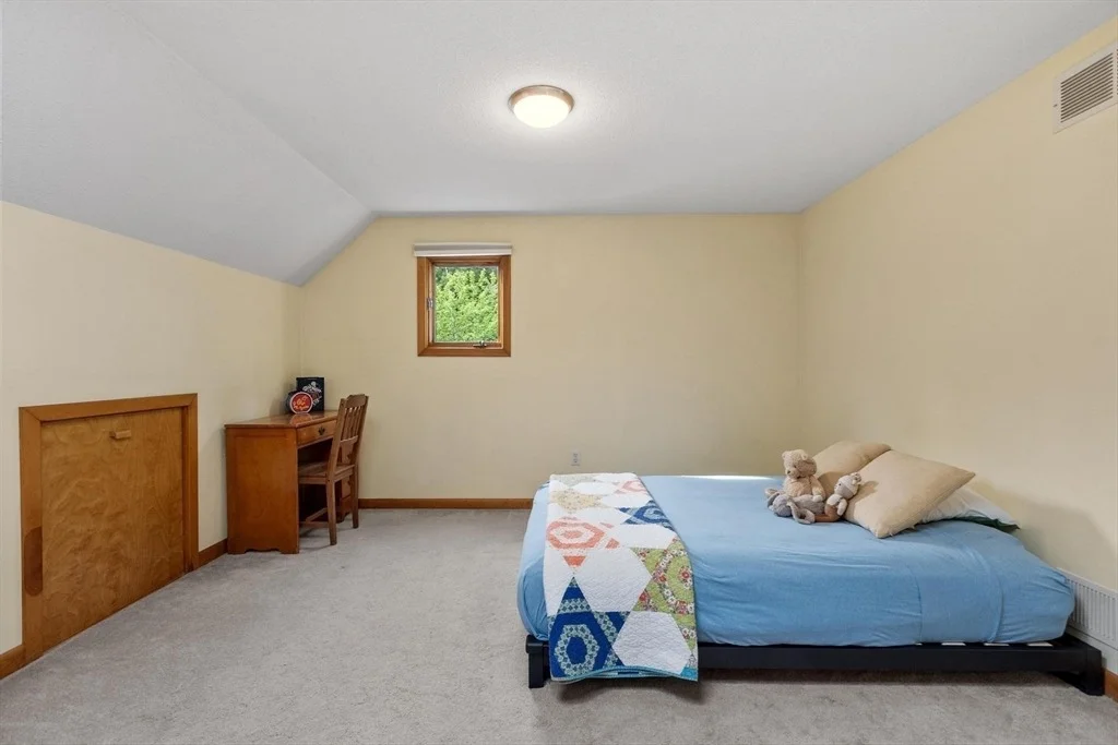 Photo of 6 Baywoods Dr