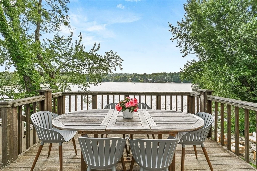 Photo of 9 Lakeview Terrace