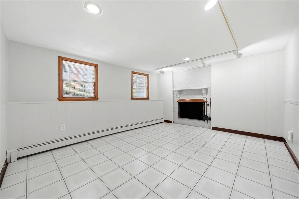 Photo of 10 Richardson Cir