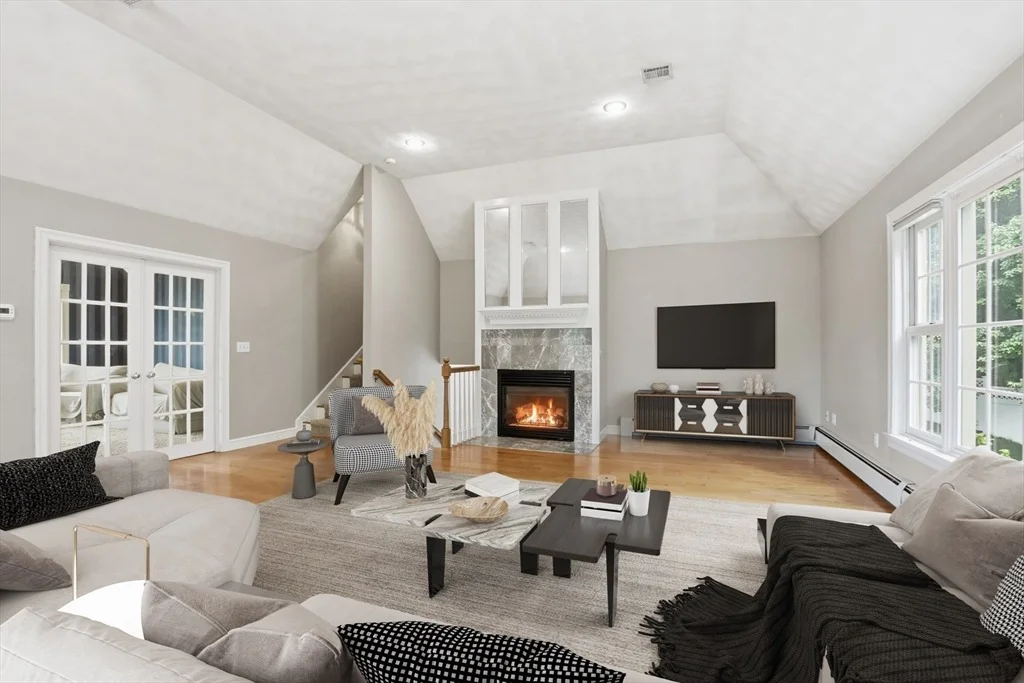 Photo of 4 Farnham Circle
