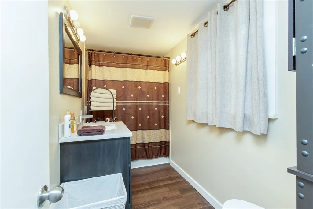 Photo of 119 Lawrence St