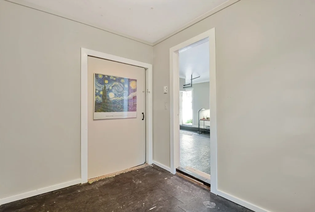 Photo of 85 Colonial Dr