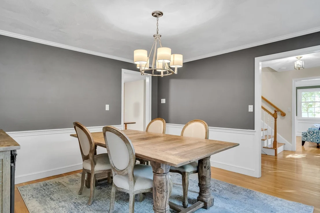 Photo of 8 Barry Dr