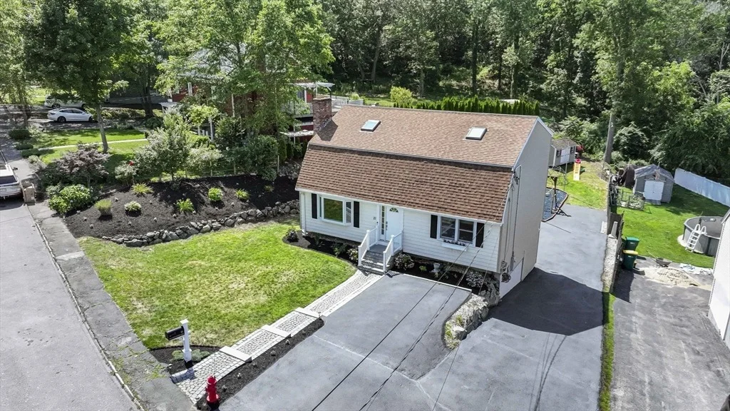Photo of 21 Sylvanus Wood Lane