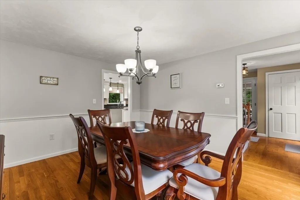 Photo of 15 Eileen Rd