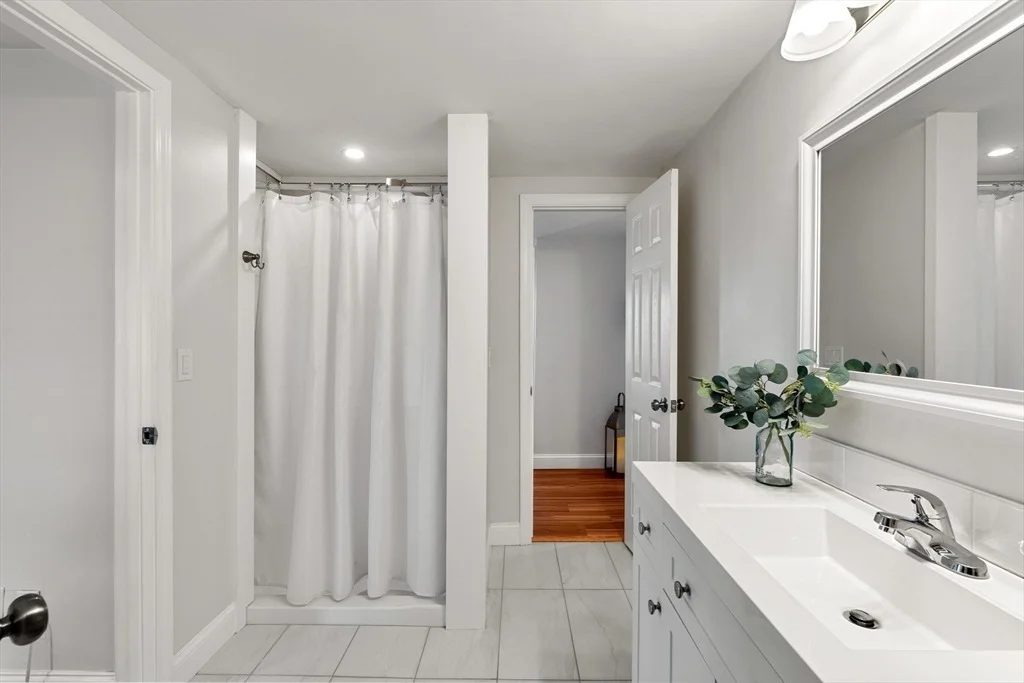 Photo of Unit 3A at 40 Middle Street