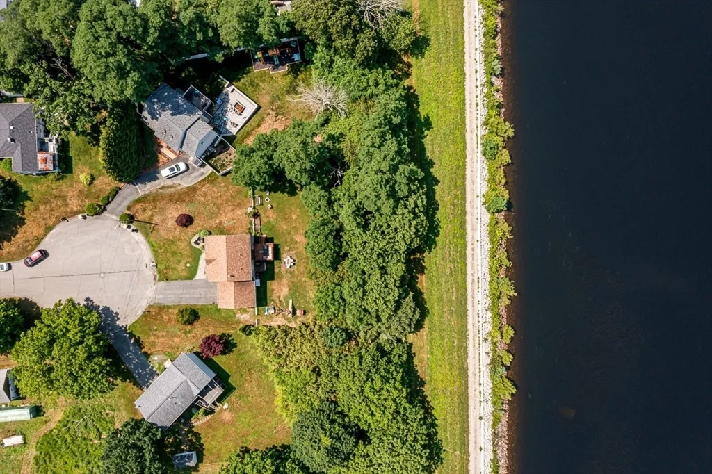 Photo of 15 Dolphin Cir