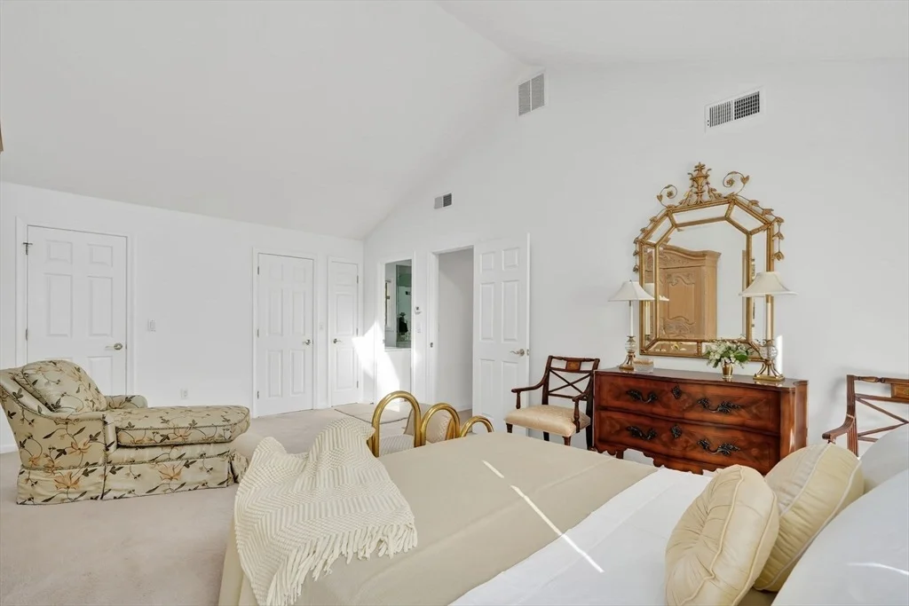 Photo of 202 Williamsburg Dr