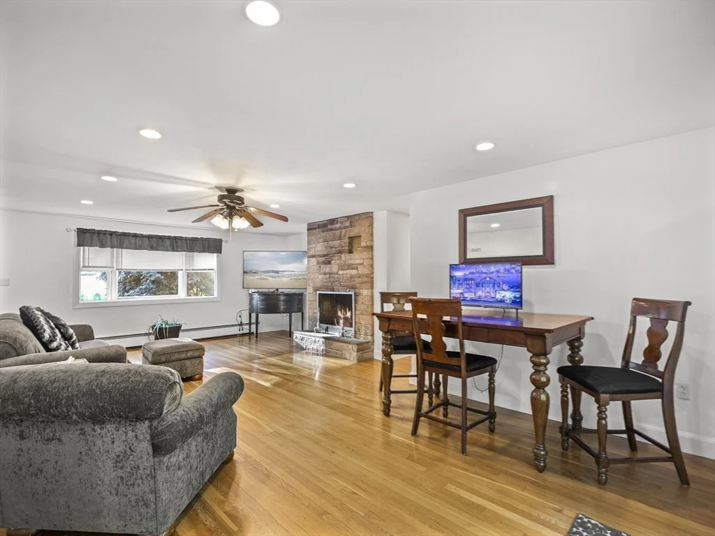 Photo of 43 Moon Road
