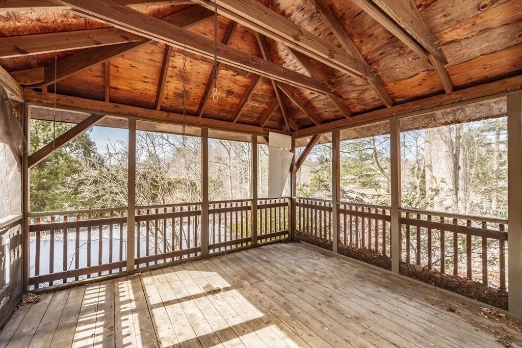 Photo of 70 Overlook Dr