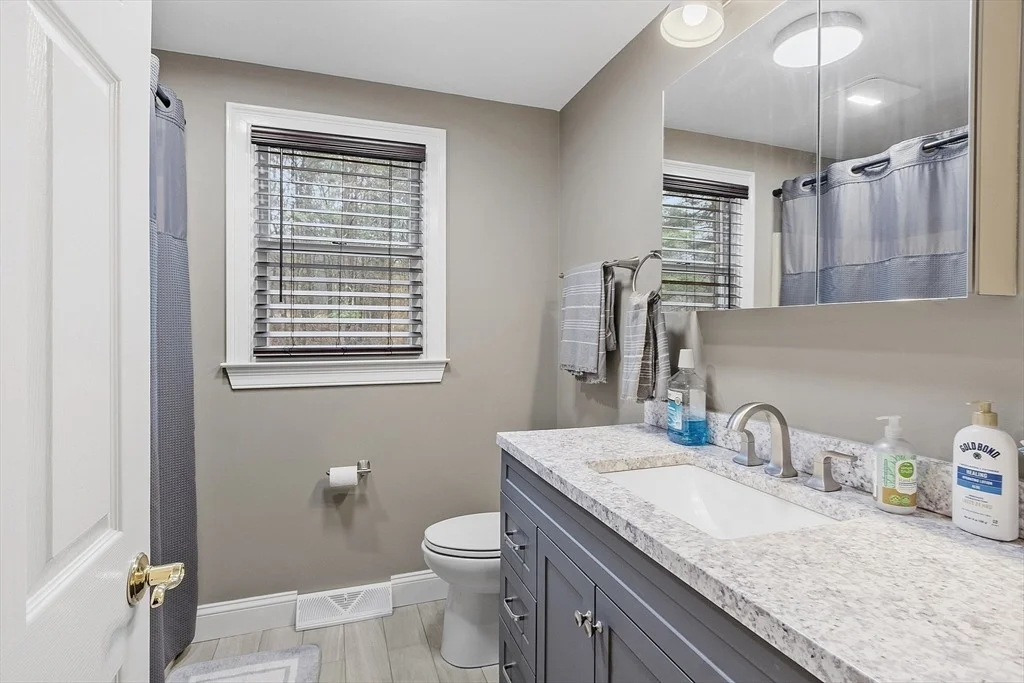 Photo of 178 Warren Rd