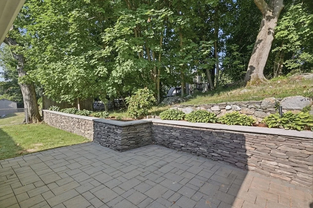 Photo of 31 Eastern Avenue