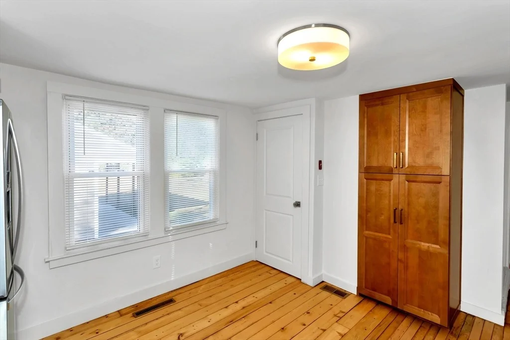 Photo of 194 Lockhouse Rd