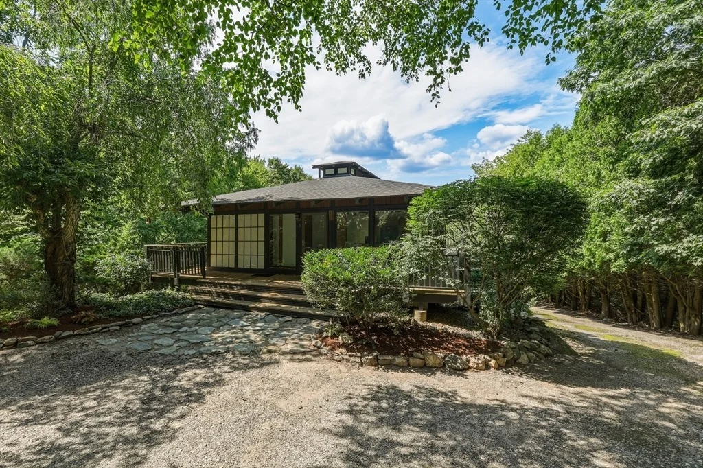 Photo of 5 Laurel Ridge Dr