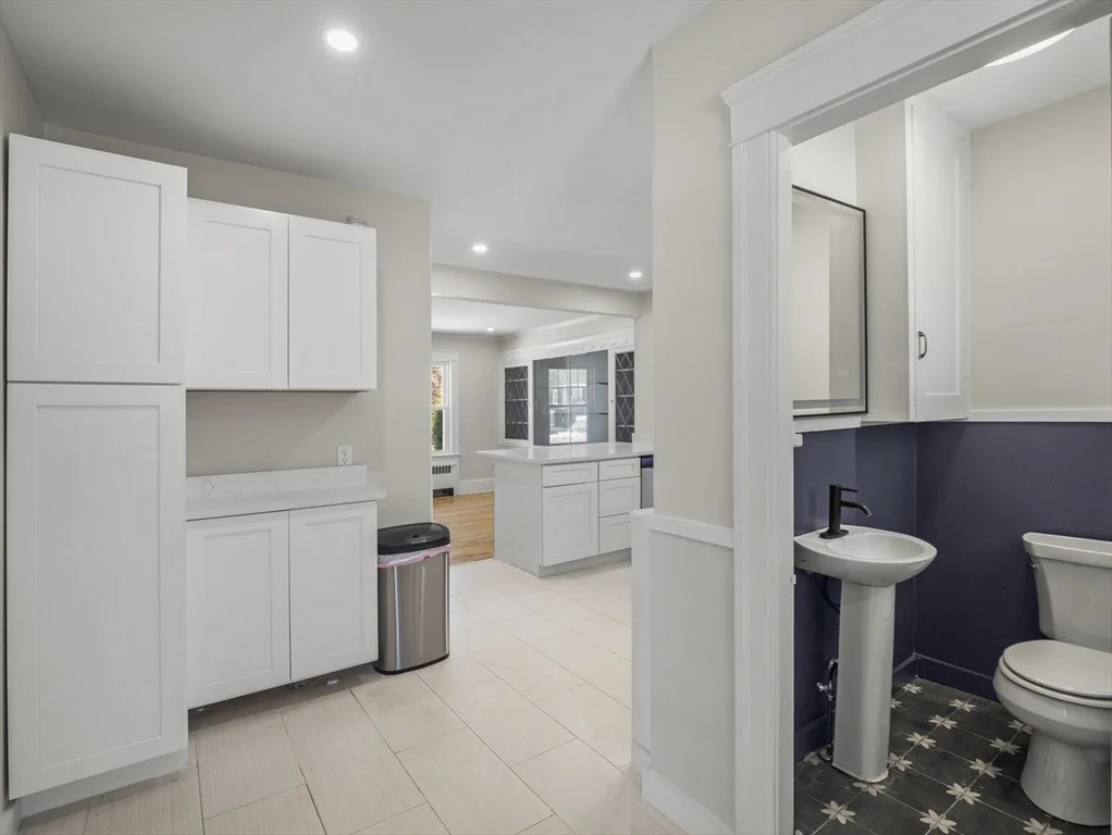 Photo of 329 Burncoat Street