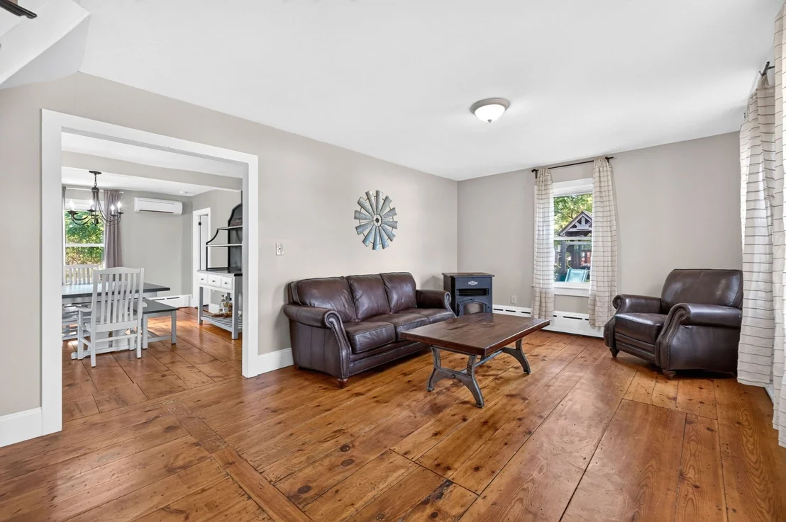 Photo of 87 River St