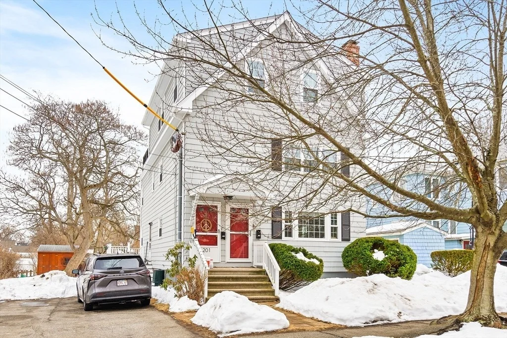 Photo of Unit 199 at 199 Everett St