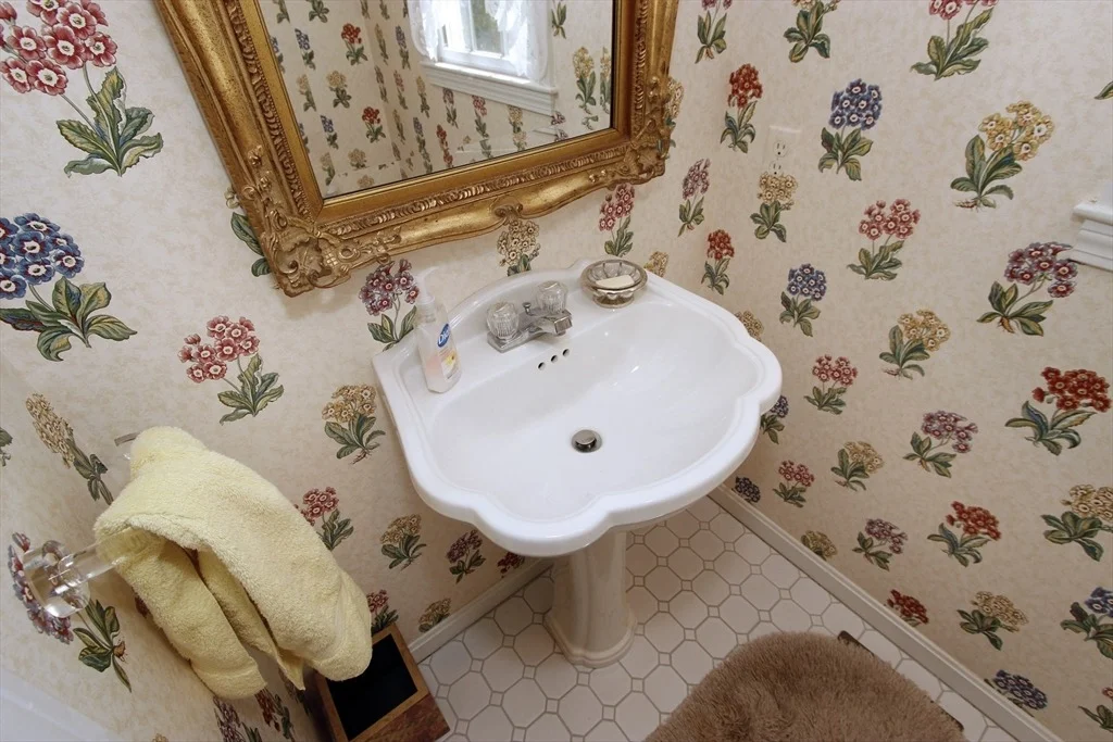 Photo of 18 Periwinkle Ln