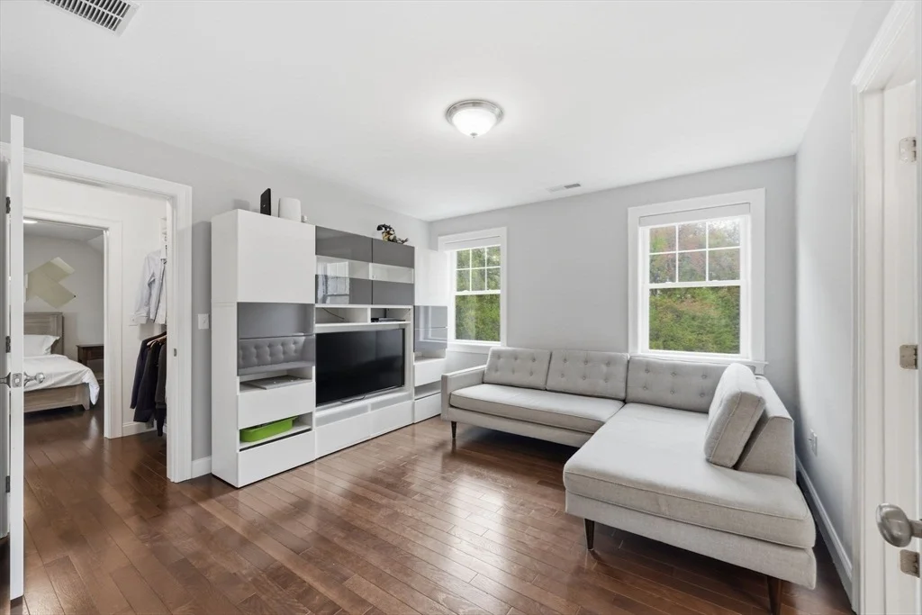 Photo of 39 Summit Pointe Drive