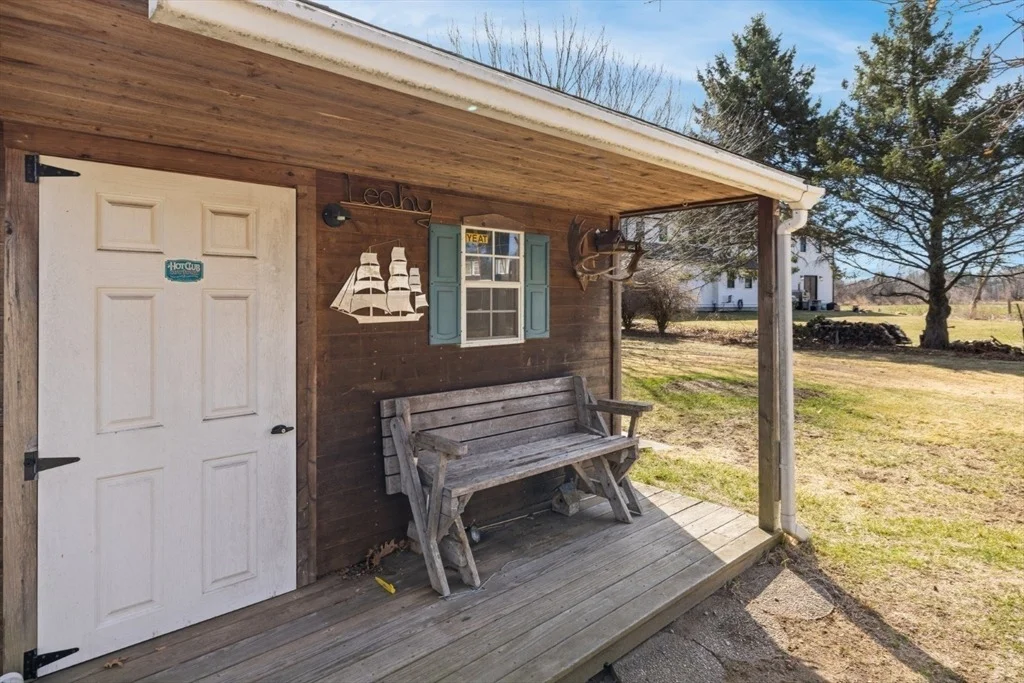 Photo of 110 Middle Rd